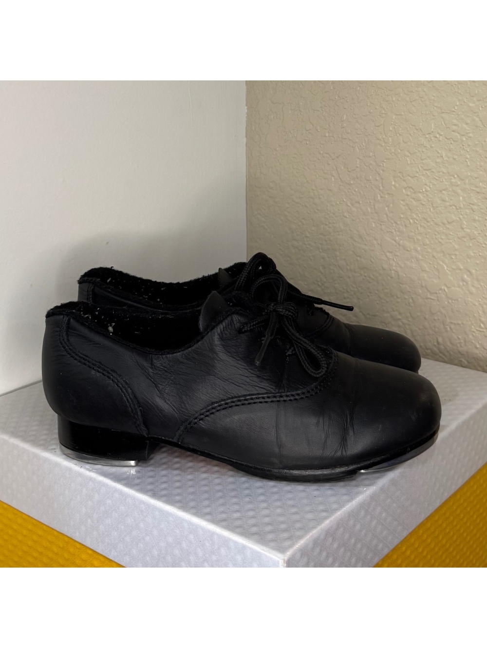 Revolution 5381 Tap Shoes Black Leather Youth 2.5A / EU 31
